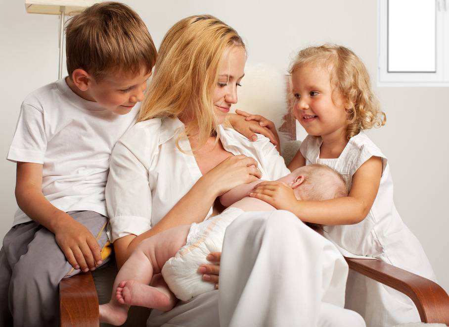 Опыт многодетной мамы: 5 способов облегчить жизнь и родителям, и детям