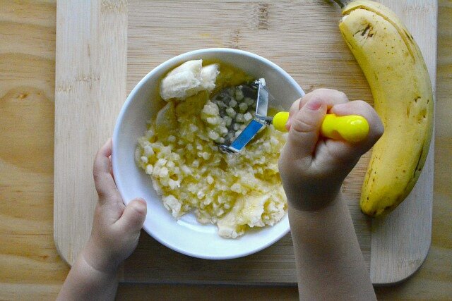 C какого возраста можно давать банан ребенку: правила ввода в прикорм, ограничения