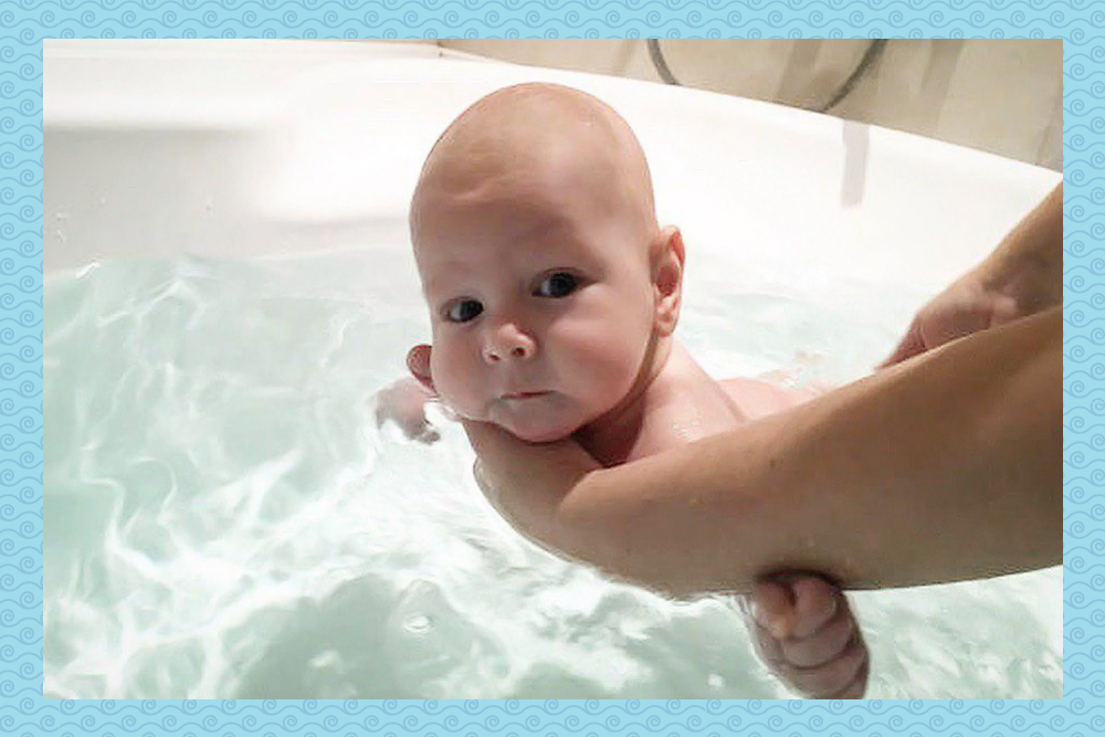 Грудничковое плавание: как подобрать температуру воды для занятий в домашней ванне