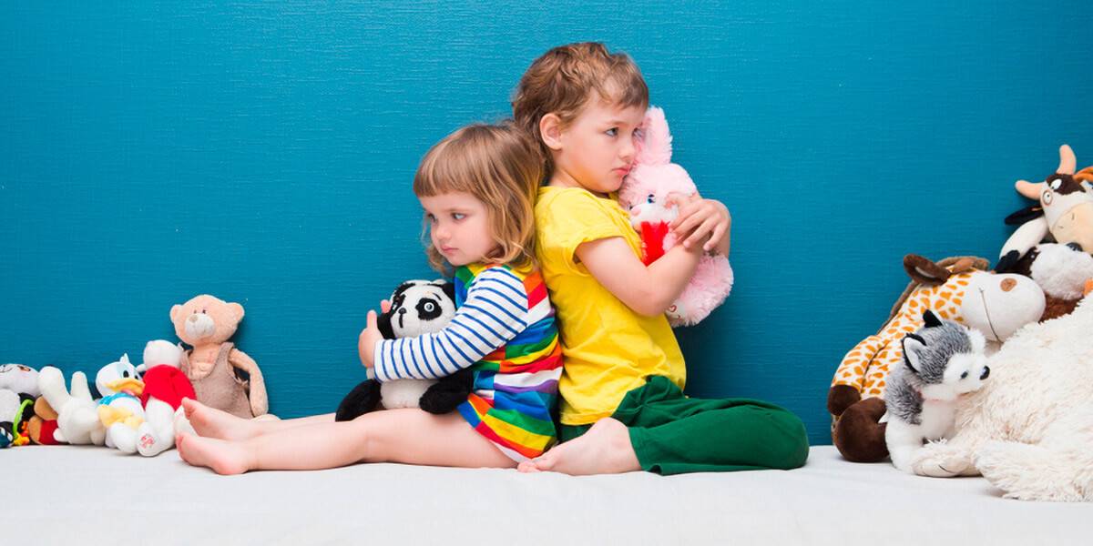 Что делать, если ребенок не дает игрушки: рекомендации психолога