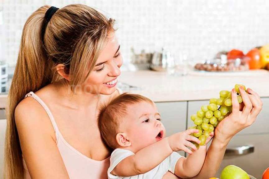 Можно ли кормящей маме кушать персики и нектарины: вред и польза фруктов при грудном вскармливании