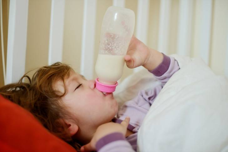 Отучаем от бутылочки: как и когда отучать ребенка пить ночью из бутылки