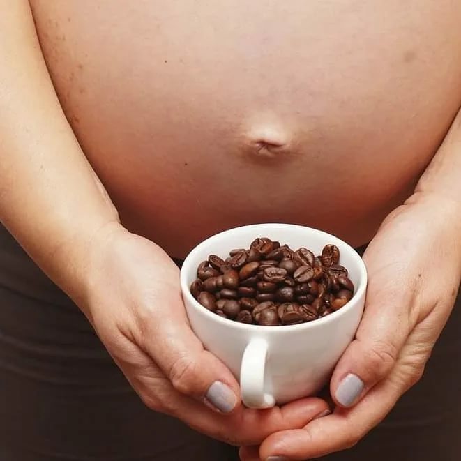 Можно ли пить кофе во время кормления грудью? стоит ли вообще рисковать?