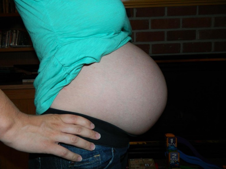 35 неделя беременности: изменения в организме матери и развитие плода