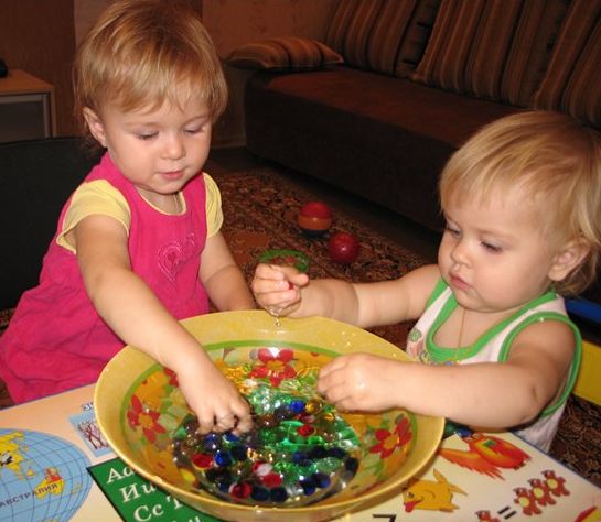 Подвижные и развивающие игры для двухлетних детей