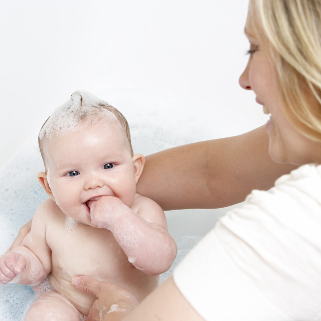 Интимная гигиена новорожденной девочки: как мыть внутренние губы