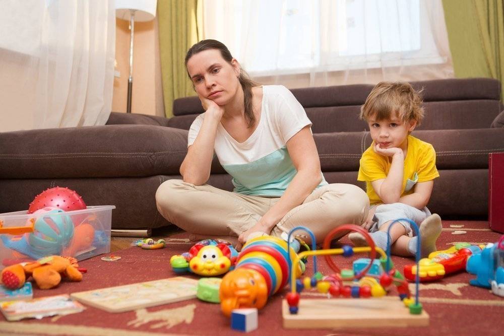 Надоел хаос в квартире, когда ребенок перестанет разбрасывать игрушки