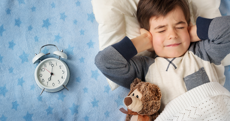 Как быстро приучить ребенка спать в своей кроватке без капризов и слез