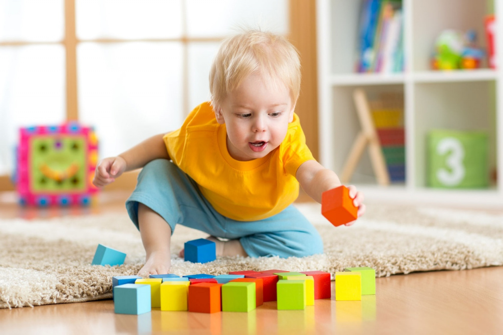 20 самых полезных развивающих игр для ребенка 1-2 лет. раннее развитие ребенка, во что играть