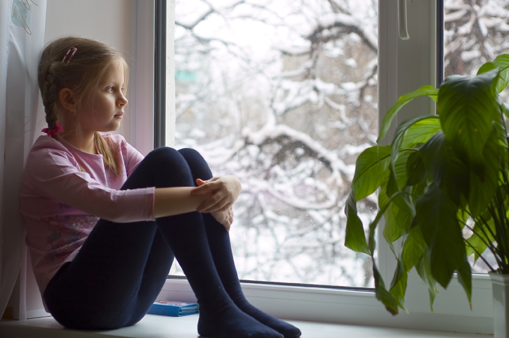 Если ребенок ни с кем не дружит: борьба с детским одиночеством
