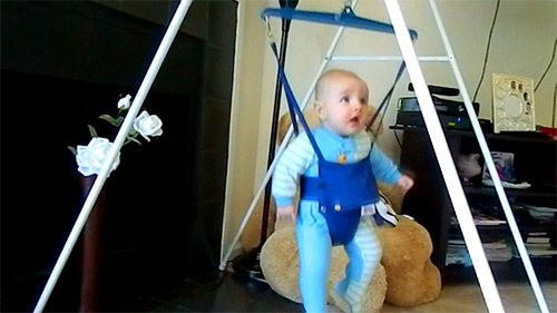 Прыгунки для детей, с какого возраста можно использовать: с 4 или 6 месяцев