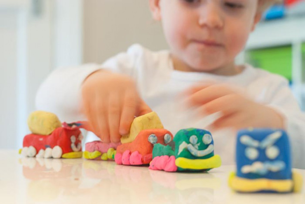 С чего начинать занятия лепкой с малышом? - игры и развитие детей от 1 до 3 лет