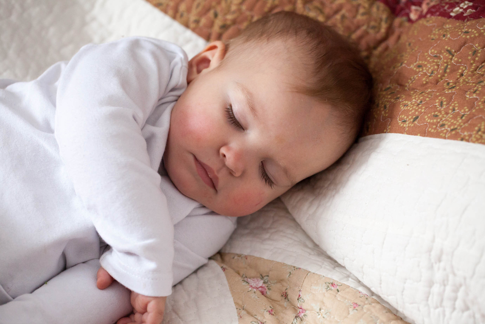 12 главных причин, почему новорожденный плохо спит