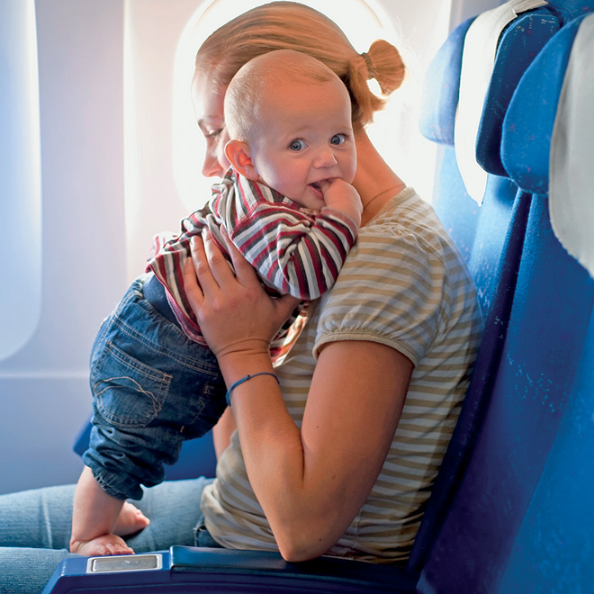 В каком возрасте можно отправить детей на самолете без сопровождения взрослых
