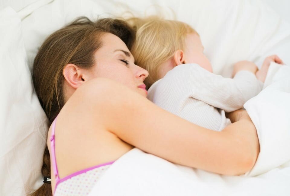 Почему мальчикам нельзя спать с мамой