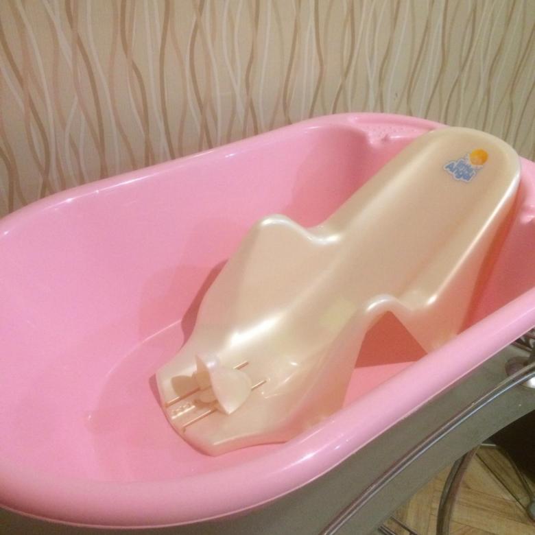 Какую ванночку выбрать для новорожденного