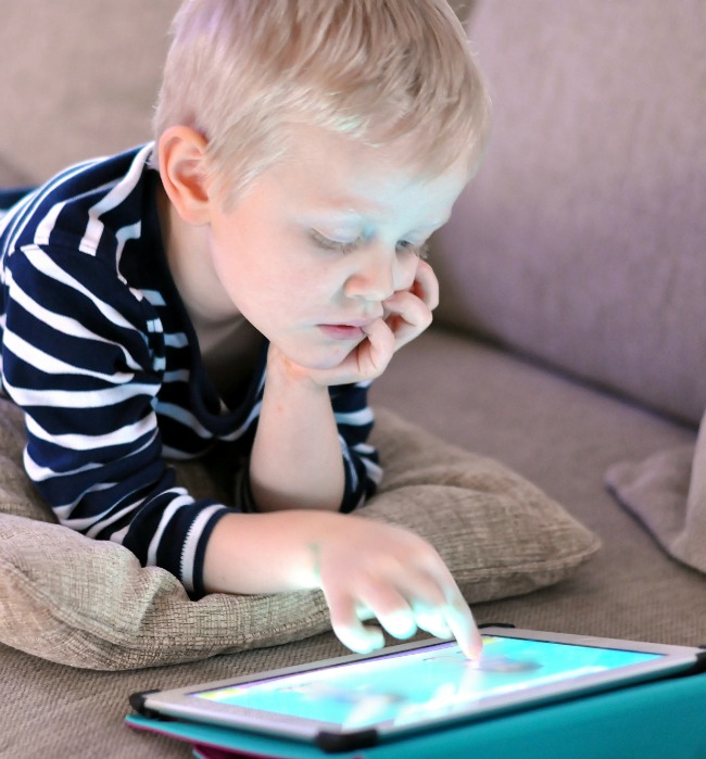 Влияние планшета на ребенка: 10 причин сказать планшету «нет»!