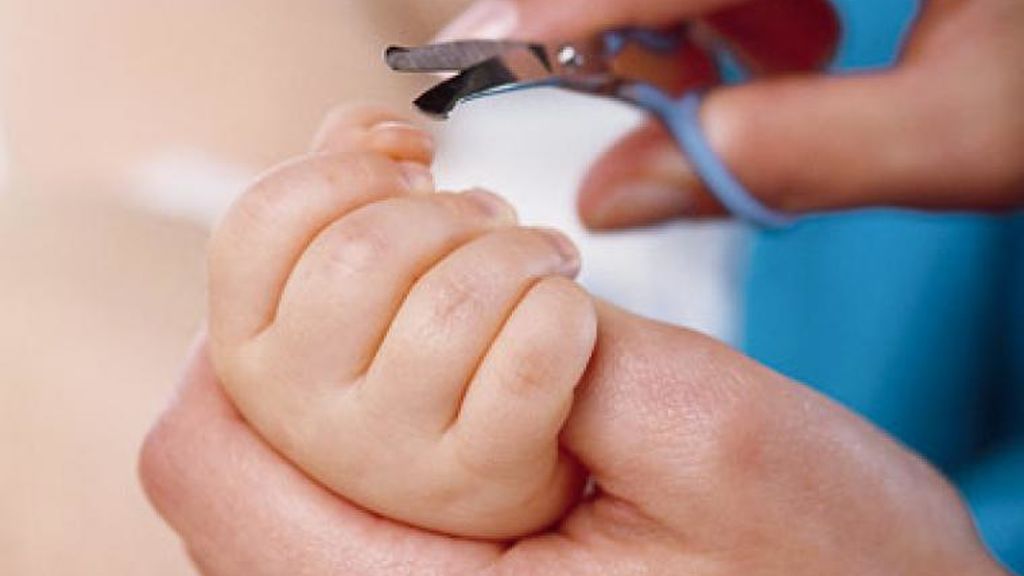 Стрижка ногтей новорожденному: правила советы и рекомендации