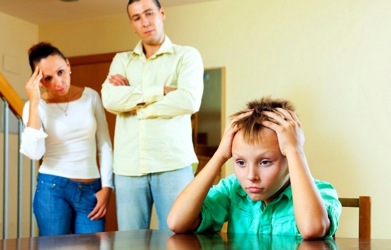 Родители часто ругаются: почему и что делать