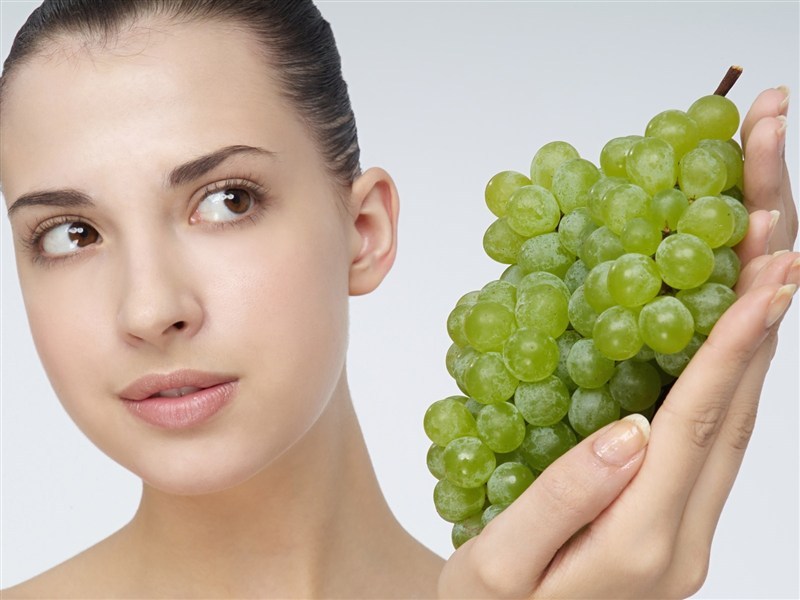 Виноград: польза и вред для организма