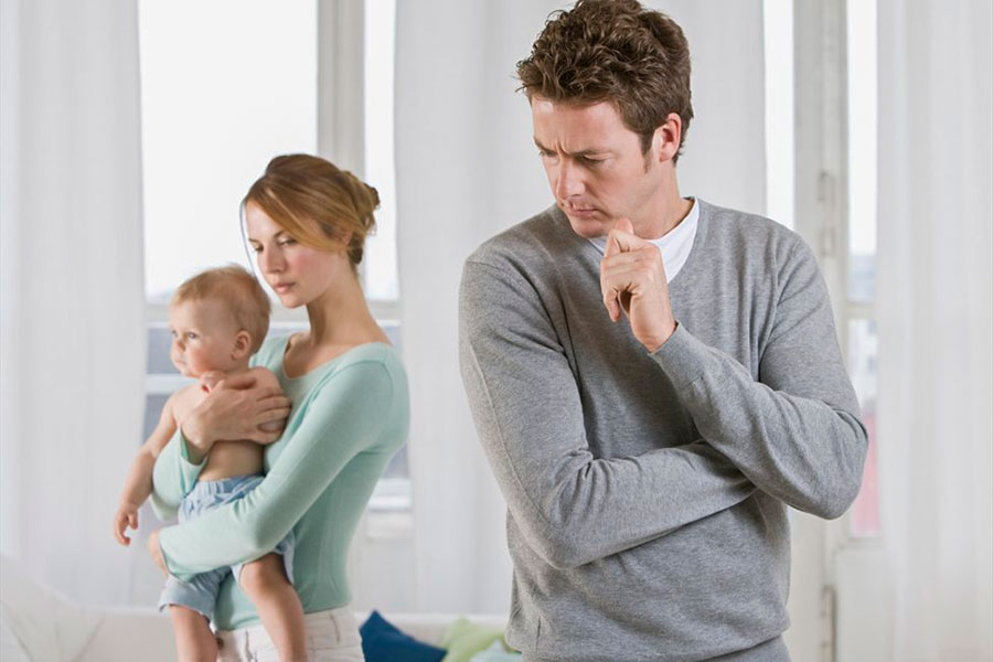 Бывший муж не помогает ребенку: почему и что делать