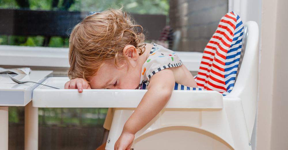 Укладывать спать днем после 3 лет или нет? смотрите на поведение ребенка