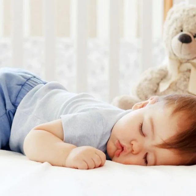 Как сократить ночные кормления у ребенка старше 8 месяцев?