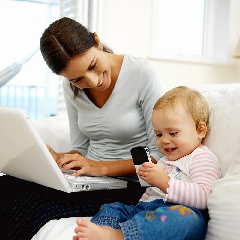 Работа копирайтером: как начать зарабатывать молодой маме