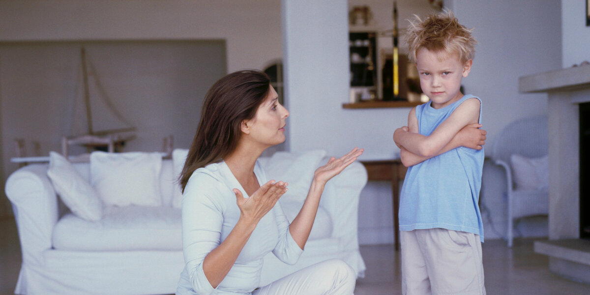 Как правильно вести себя родителям при ссорах между детьми – как помирить детей?