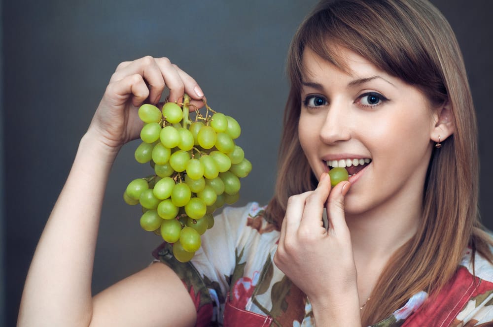Можно ли кушать виноград кормящей матери