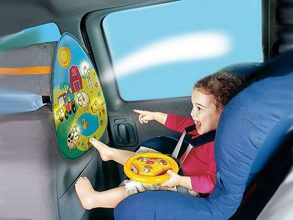 Как развлечь ребенка в машине