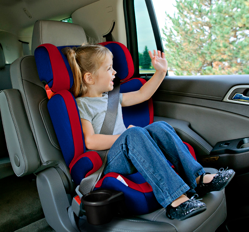 Можно ли по закону возить ребенка в кресле на переднем сиденье в 2020 году