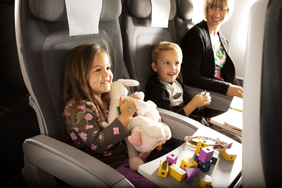 Ребенок до года в самолете. перелет с ребенком 8-9 месяцев