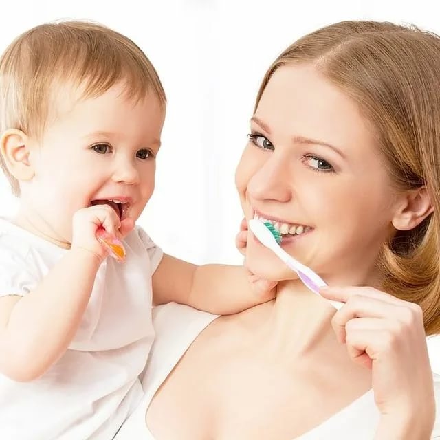 Когда начинать чистить зубы ребенку