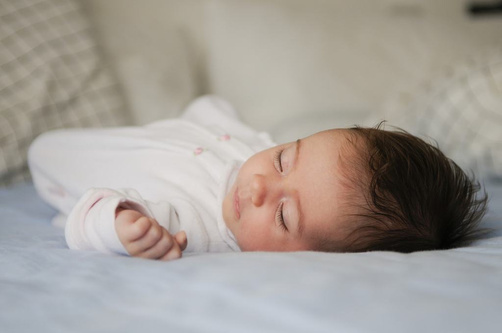 35 способов уложить малыша спать