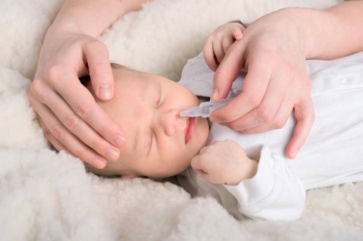 Как помочь ребенку, если у него заложен нос и трудно дышать ночью