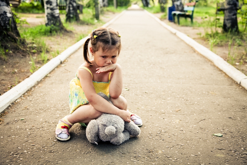 Ребенок ни с кем не дружит: причины и решение | 8roddom.ru