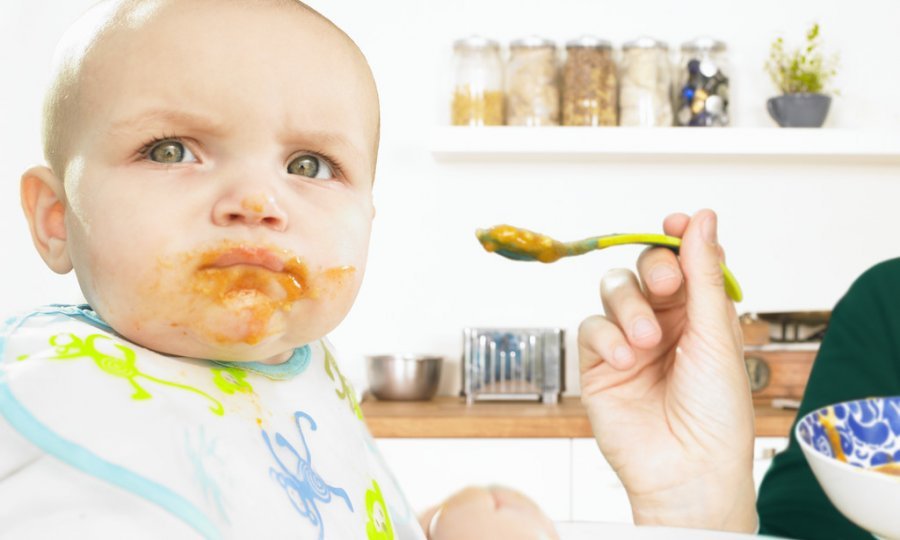 Ребенок не ест прикорм: что делать