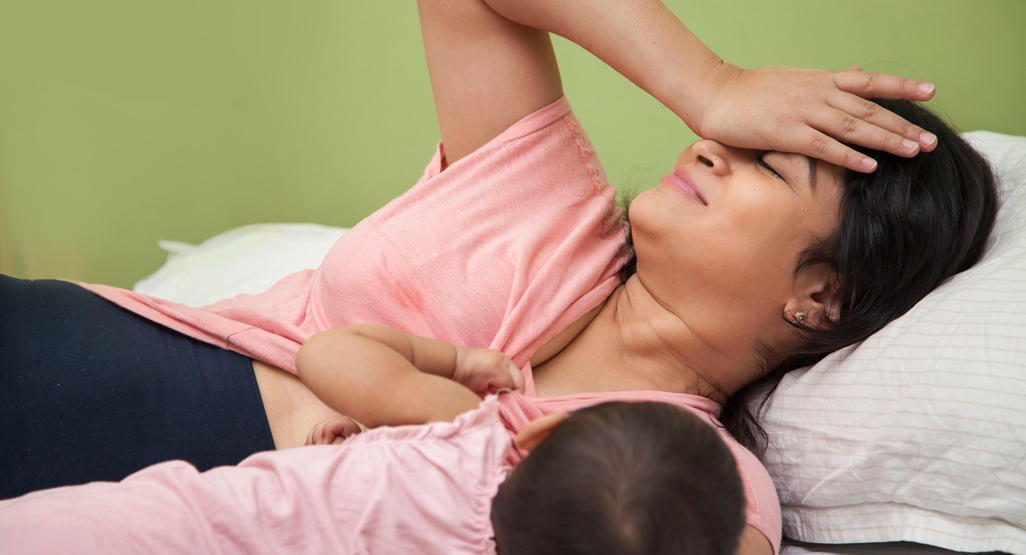 Как научить ребенка сосать грудь. правильное прикладывание ребенка к груди