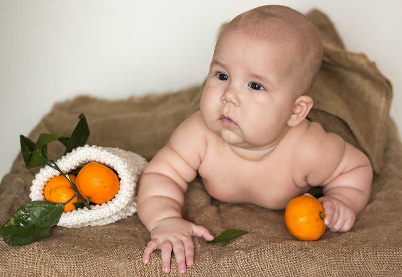 Когда можно давать ребенку апельсины: возрастные нормы