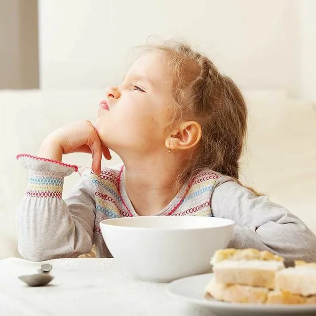Как научить ребенка жевать?