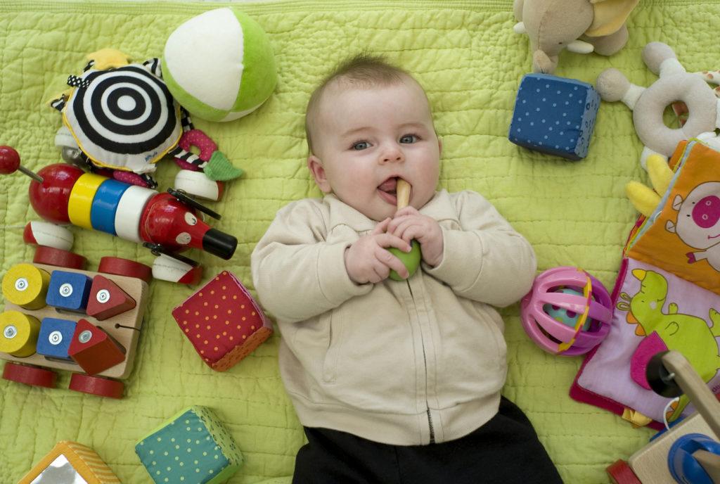 Какие игрушки необходимы ребёнку в 3 месяца