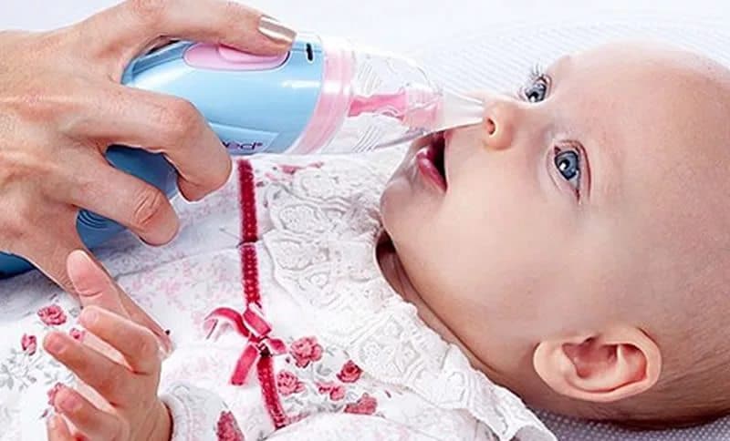 Как чистить носик новорожденному - что нельзя делать, метод чистки