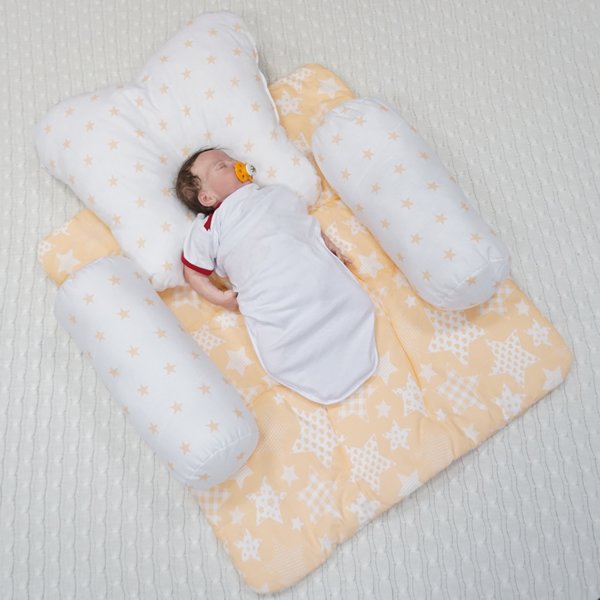 Зачем нужна ортопедическая подушка для новорожденного: как правильно использовать
