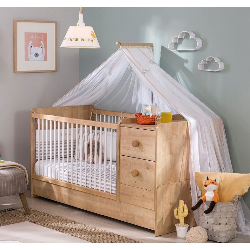 Как выбрать удобную и красивую кроватку для новорожденного?