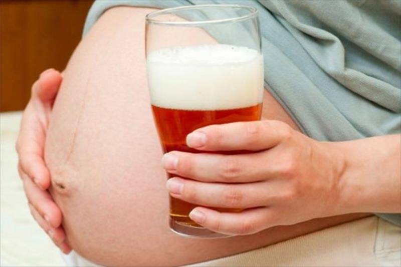 Пиво при грудном кормлении: пить или не пить?