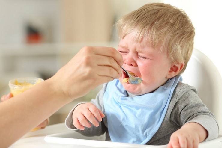 Как легко научить ребенка кушать