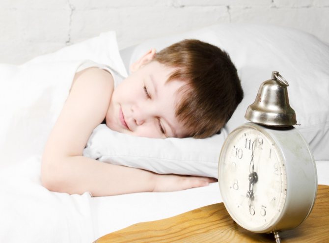Можно ли лечь спать в новый год. соблюдать ли режим дня ребенка в новый год