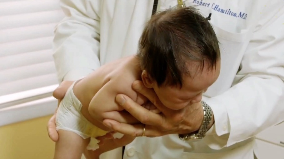 Как быстро успокоить плачущего младенца | здоровье детей в наших руках
