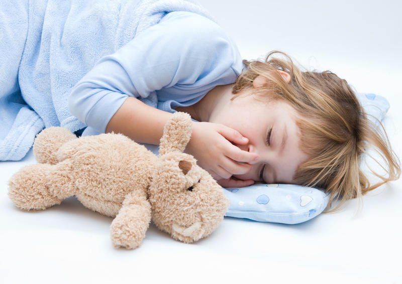 Ребенок вечером не хочет ложиться спать: почему, что делать